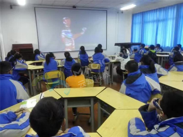 1523513321592829.jpg 四川省都江堰市都江堰外國(guó)語(yǔ)實(shí)驗(yàn)學(xué)校1_副本.jpg